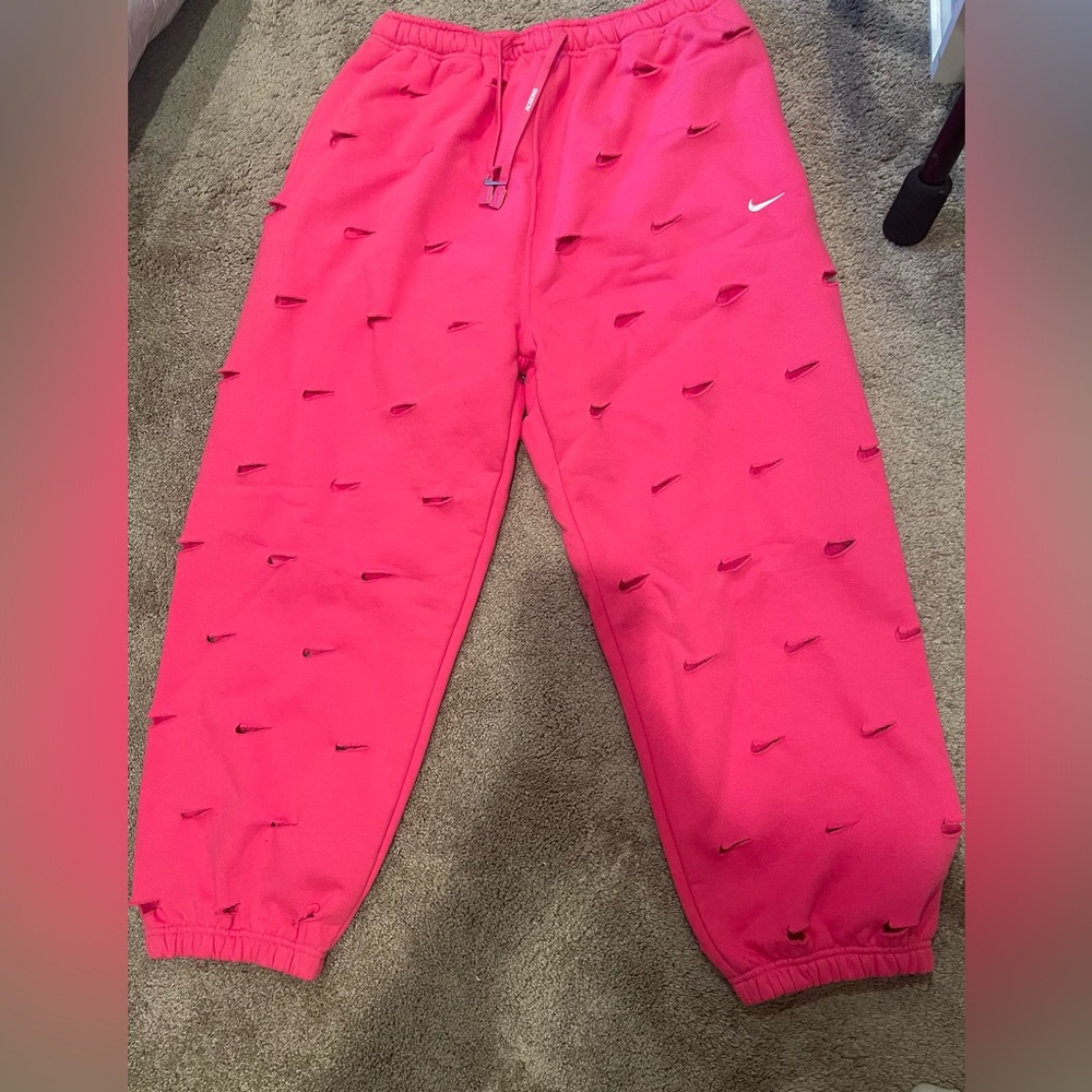 Nike x Jacquemus
Swoosh Pants